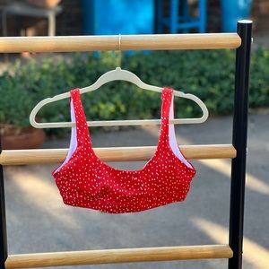 Kavala poppy red Komodo crop